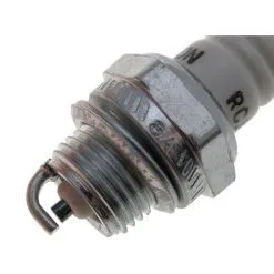Bougie Champion RCJ6Y Pour Moteur Thermique -Promos CHAMPION Magasin 17163039 3